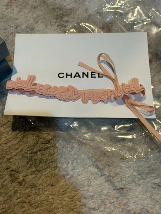 CHANEL Blush Script Ribbon Headband with Ties - Picture 1 of 2